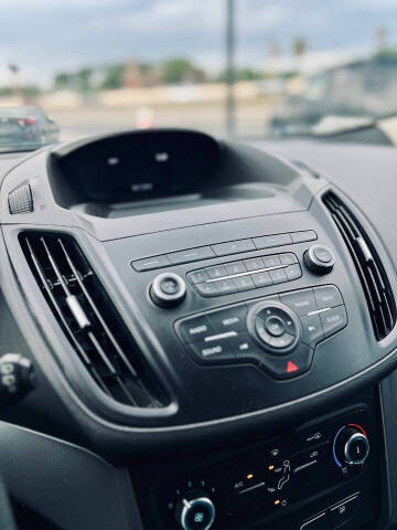 2019 Ford Escape S