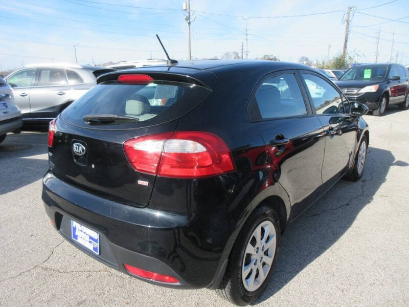 2015 Kia Rio 5-Door LX