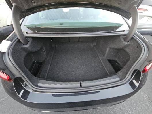 2024 BMW 3 Series 330i