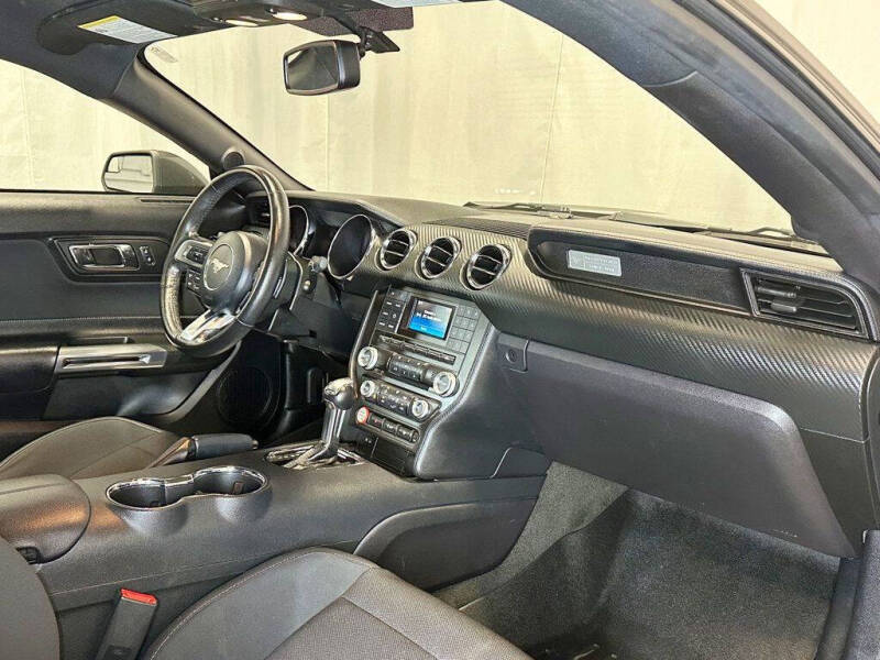 2016 Ford Mustang V6