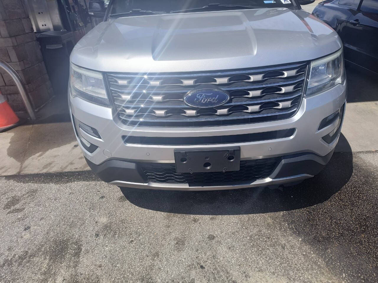 Silver 2016 Ford Explorer XLT AWD XLT 4dr SUV 1