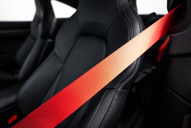 2025 Porsche 911 Carrera