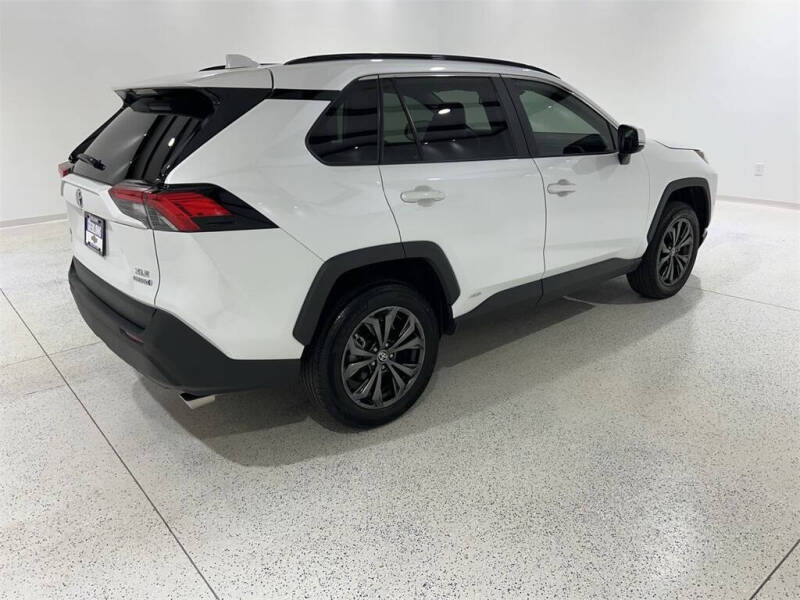 2023 Toyota RAV4 Hybrid XLE Premium