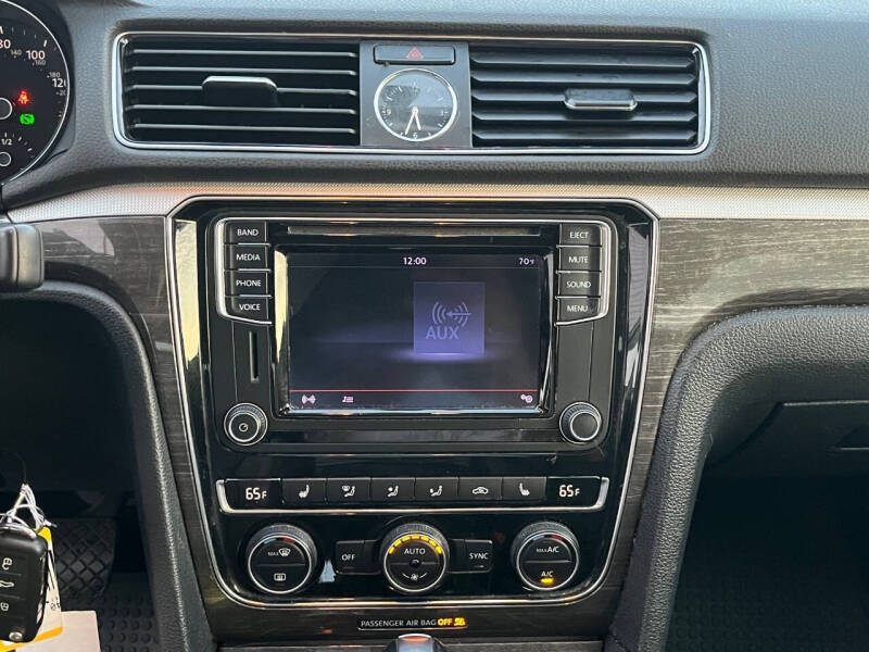 2016 Volkswagen Passat 1.8T SE