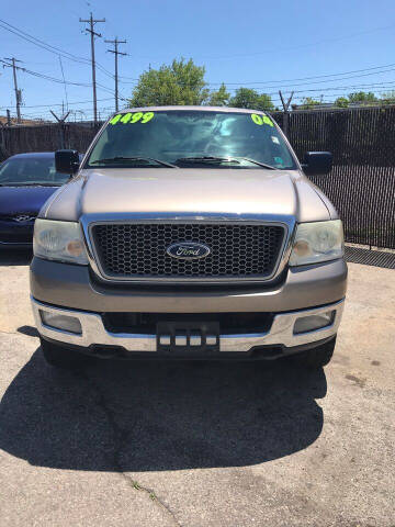 2004 Ford F-150 for sale at Square Business Automotive in Milwaukee WI