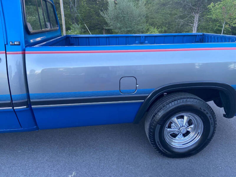 1992 Dodge RAM 150 LE