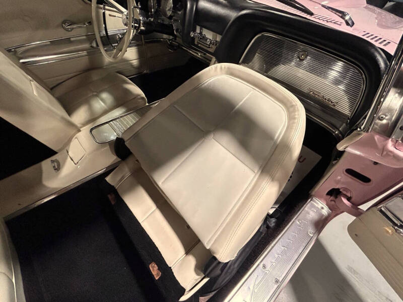 1960 Ford Thunderbird