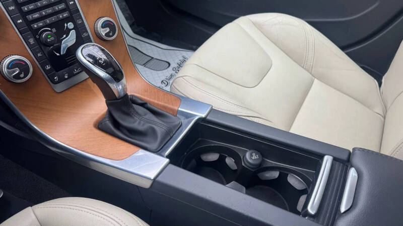 2016 Volvo S60 T5 Inscription Platinum