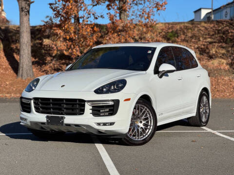 2016 Porsche Cayenne GTS