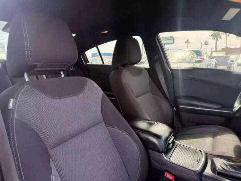 2015 Dodge Charger SE