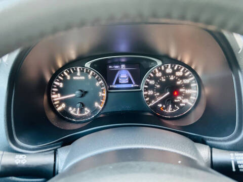 2017 Nissan Pathfinder SV