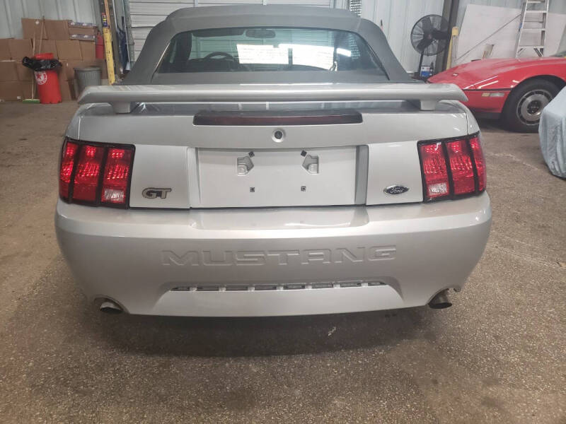 2003 Ford Mustang GT Deluxe