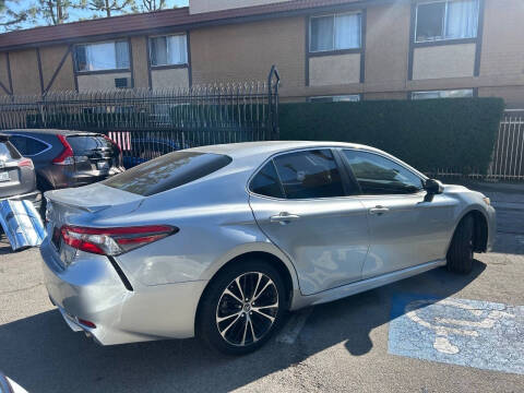 2018 Toyota Camry SE