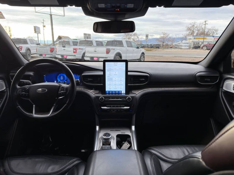 2020 Ford Explorer Platinum