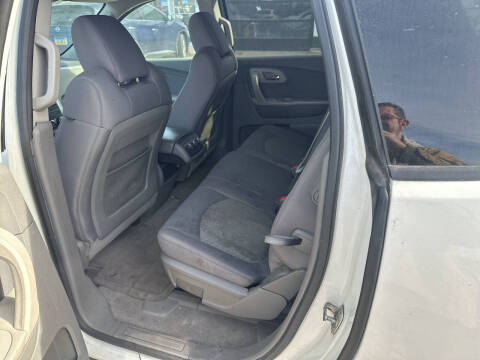 2011 Chevrolet Traverse LS