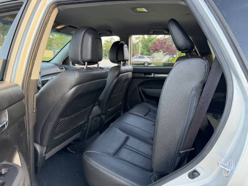2011 Kia Sorento SX