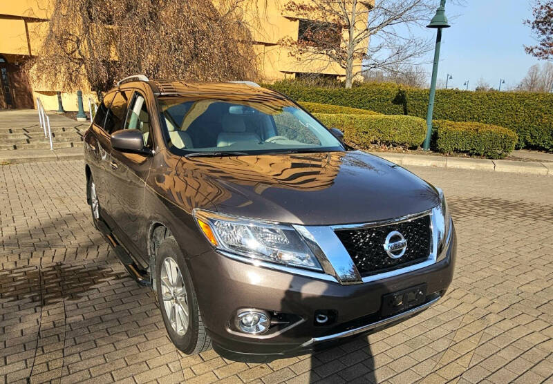 2015 Nissan Pathfinder for sale at GOLDEN RULE AUTO in Newark OH