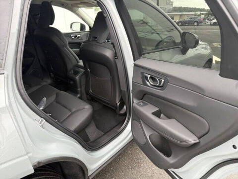 2026 Volvo XC60 T8 Plus