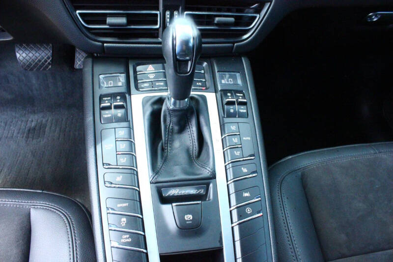 2021 Porsche Macan