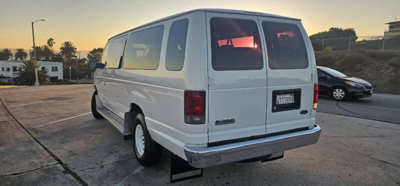 2012 Ford E-Series E-350 SD XLT