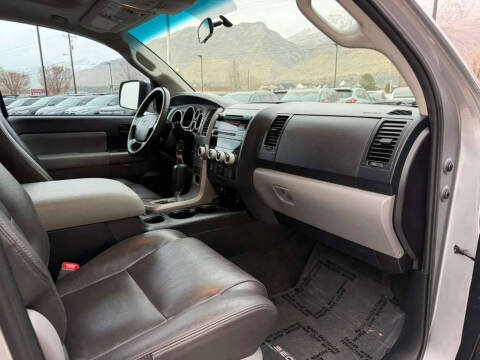 2013 Toyota Sequoia SR5