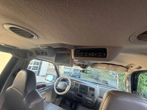 2003 Ford Excursion Eddie Bauer