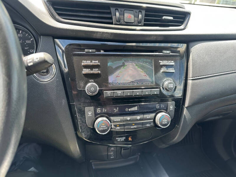 2017 Nissan Rogue SV