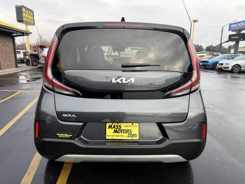 2024 Kia Soul LX