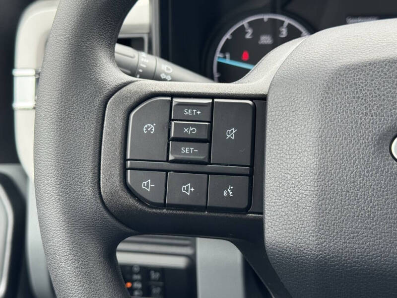 2025 Ford F-350 Super Duty XL