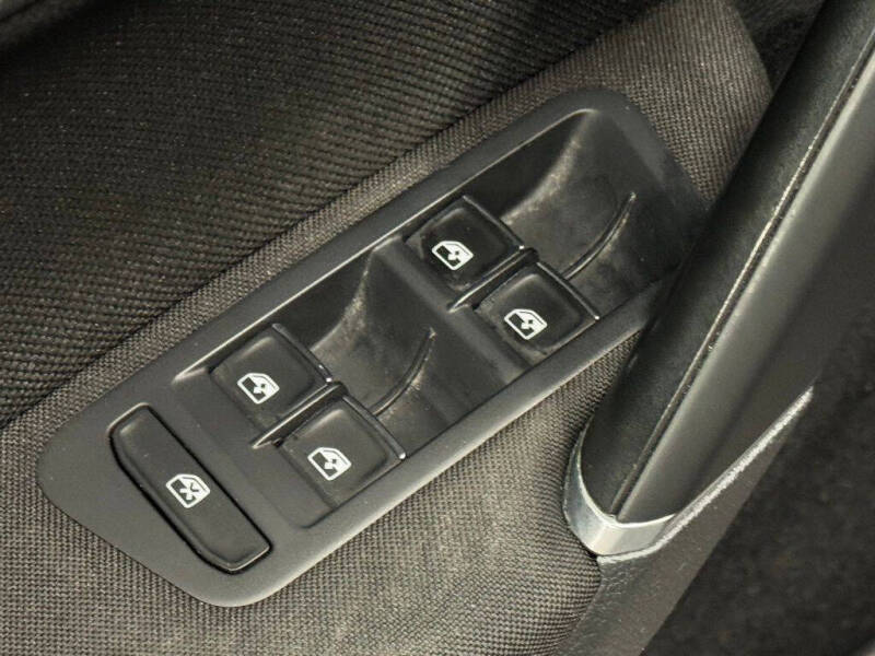 2017 Volkswagen Golf GTI S