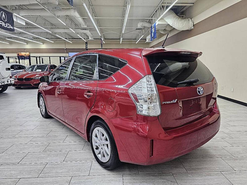 2012 Toyota Prius v Two