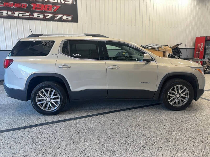 2017 GMC Acadia SLE-2
