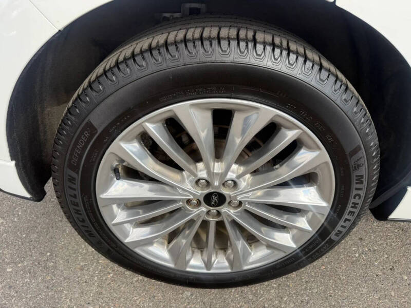2020 Ford Edge Titanium