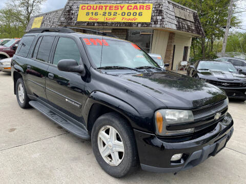 2003 Chevrolet TrailBlazer for sale at Courtesy Cars in Independence MO