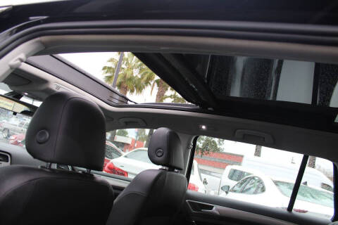 2017 Volkswagen Golf SportWagen