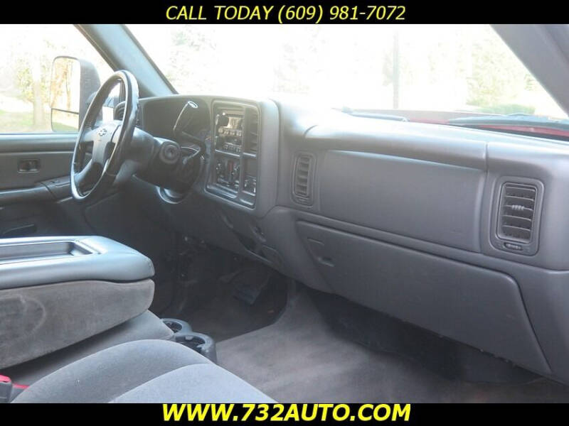 2004 Chevrolet Silverado 2500HD LS