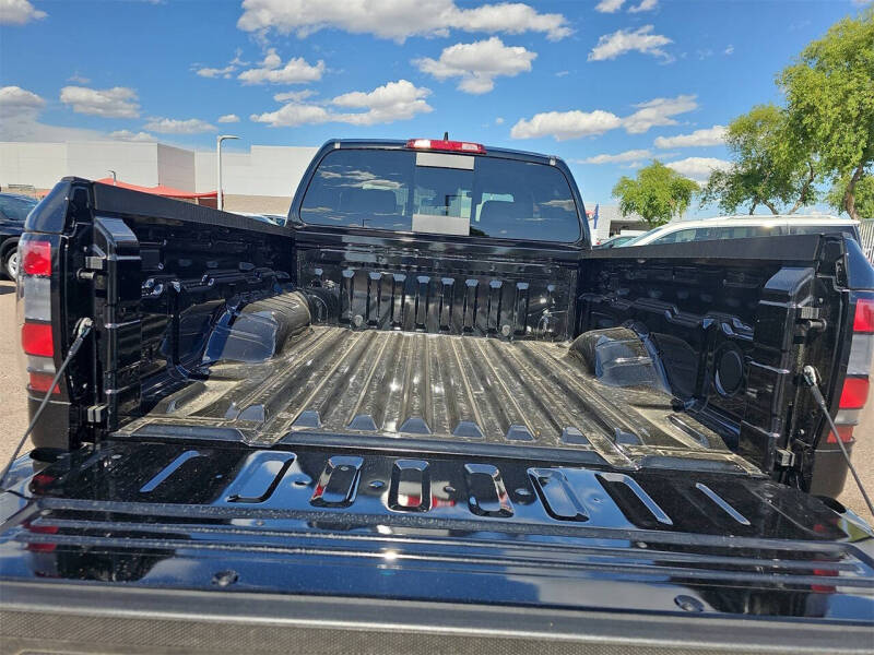 2025 Nissan Frontier SV