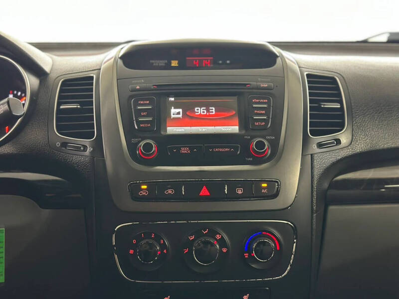 2015 Kia Sorento LX
