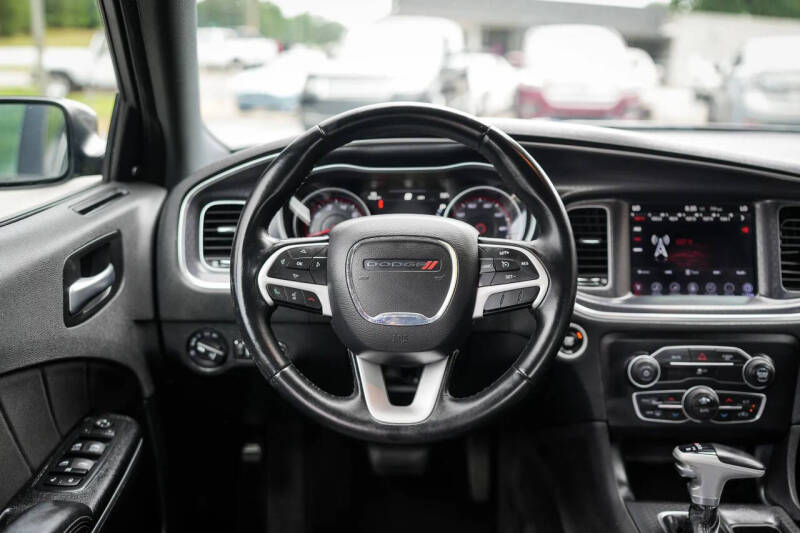 2017 Dodge Charger SXT
