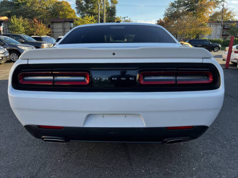 2021 Dodge Challenger SXT