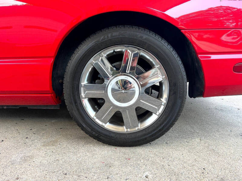 2004 Ford Thunderbird Deluxe