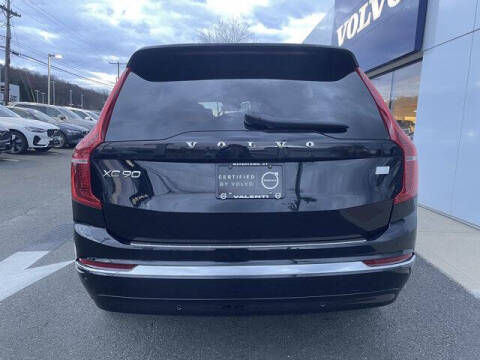 2023 Volvo XC90 Recharge T8 Ultimate Bright Theme 7P