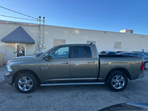 2015 RAM 1500 SLT