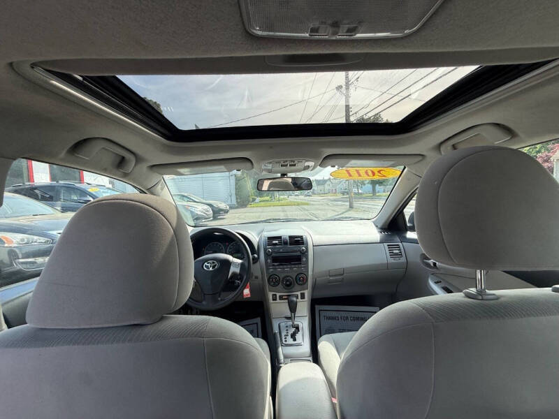 2011 Toyota Corolla LE