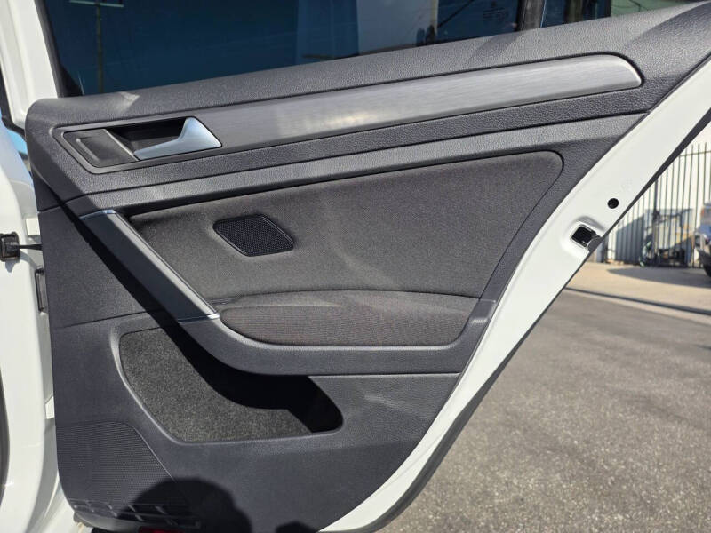 2019 Volkswagen e-Golf SE