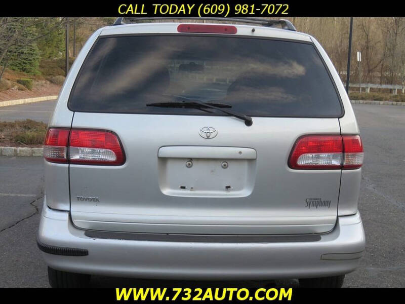 2003 Toyota Sienna LE
