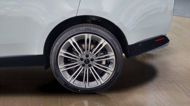 2026 Land Rover Range Rover P530 SE