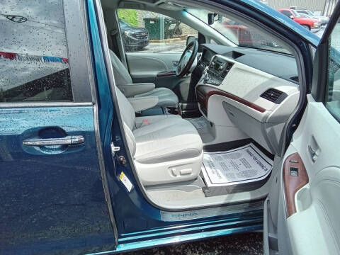 2011 Toyota Sienna Limited 7-Passenger