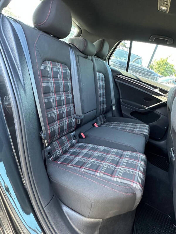 2017 Volkswagen Golf GTI S