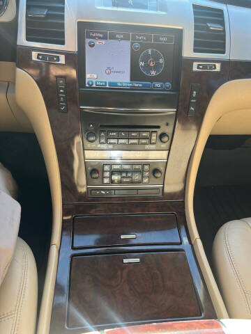 2012 Cadillac Escalade Luxury